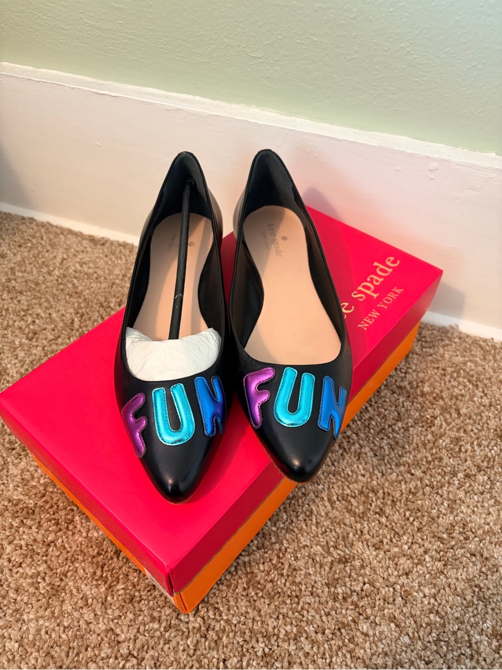 NIB kate spade Black Leather Pointed Toe Flats (FUN Embossed)